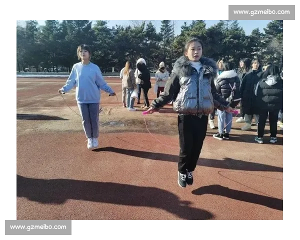 激情飞扬的跳绳竞技场：速度与技巧的完美较量